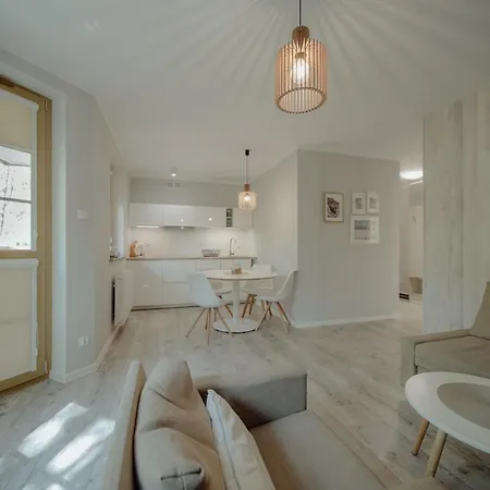 Silence Wichrowe Wzgorze シクラルスカ・ポレンバ