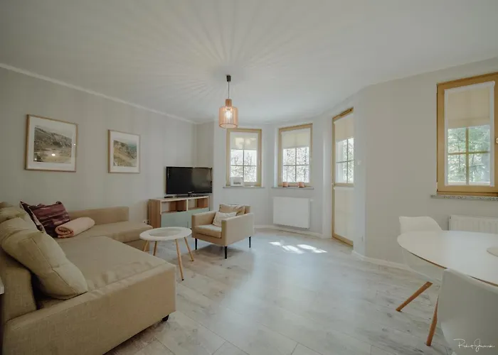 Silence Wichrowe Wzgorze シクラルスカ・ポレンバ